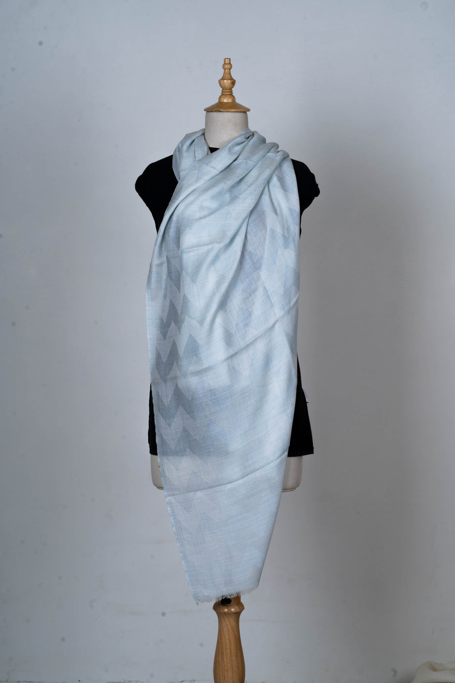 Icy Elegance: Plain Merino Wool Stole in Soft Pastel Blue