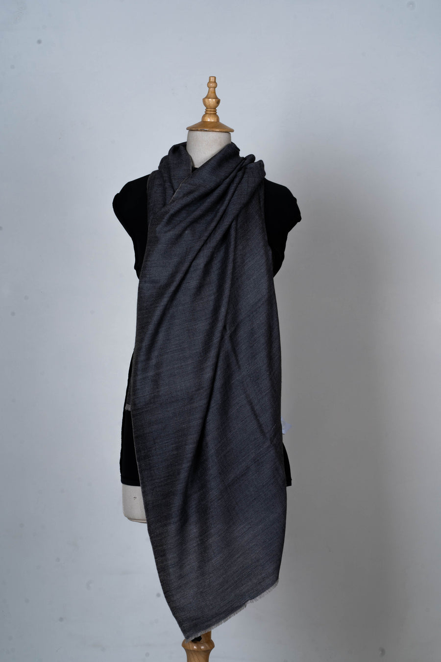 Charcoal Sophistication: Plain Merino Wool Stole in Deep Gray