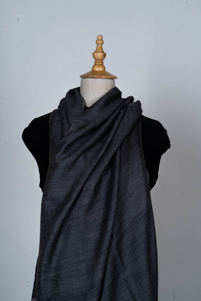 Charcoal Sophistication: Plain Merino Wool Scarf in Deep Gray