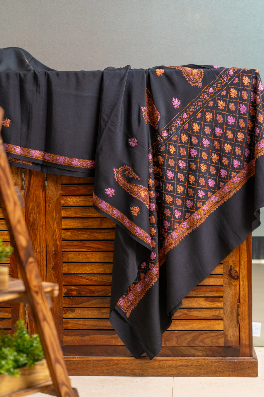 Majestic Black Pure Crepe Saree with Sozni Hand Embroidery