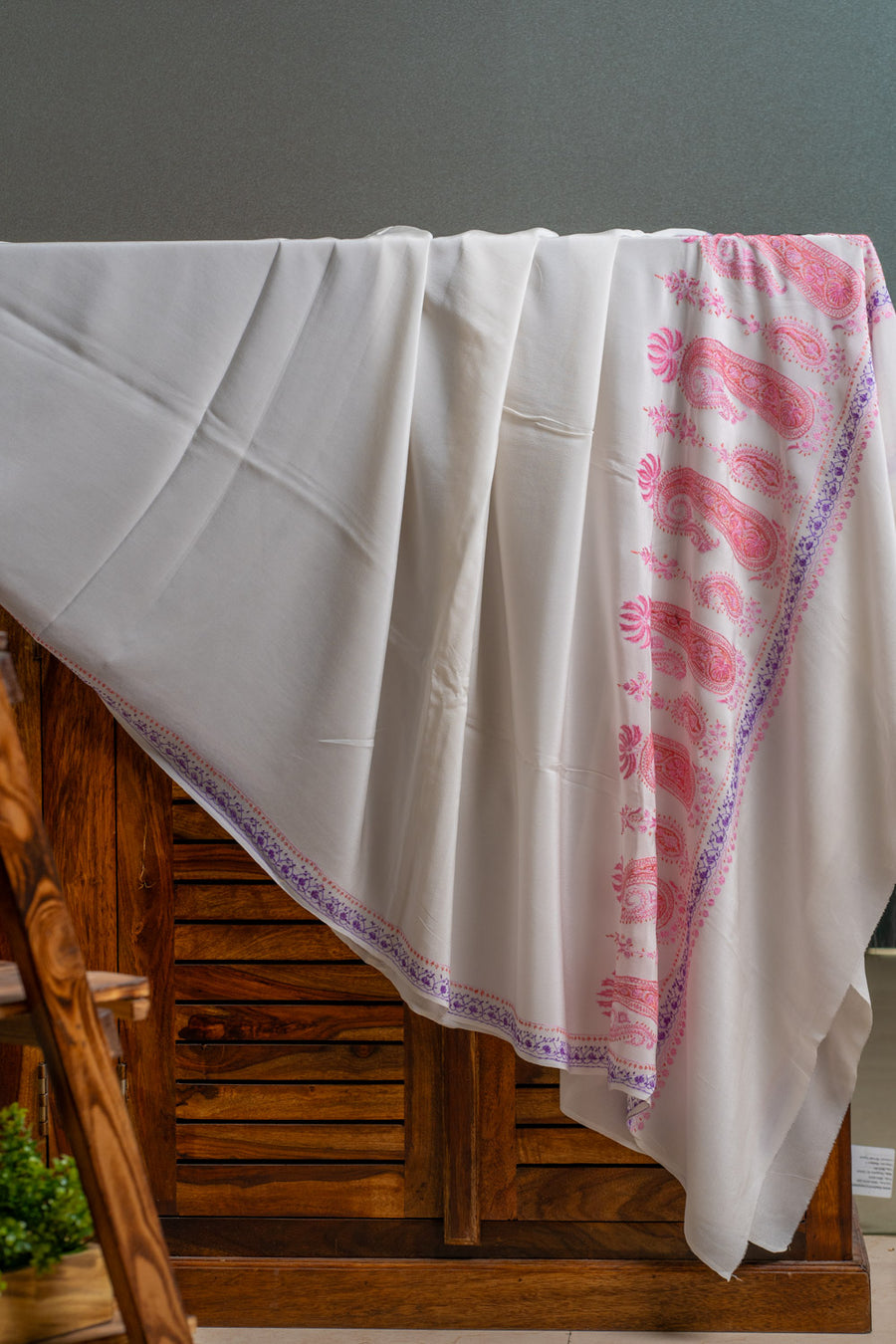 Delicate Pink Pure Crepe Saree with Sozni Hand Embroidery