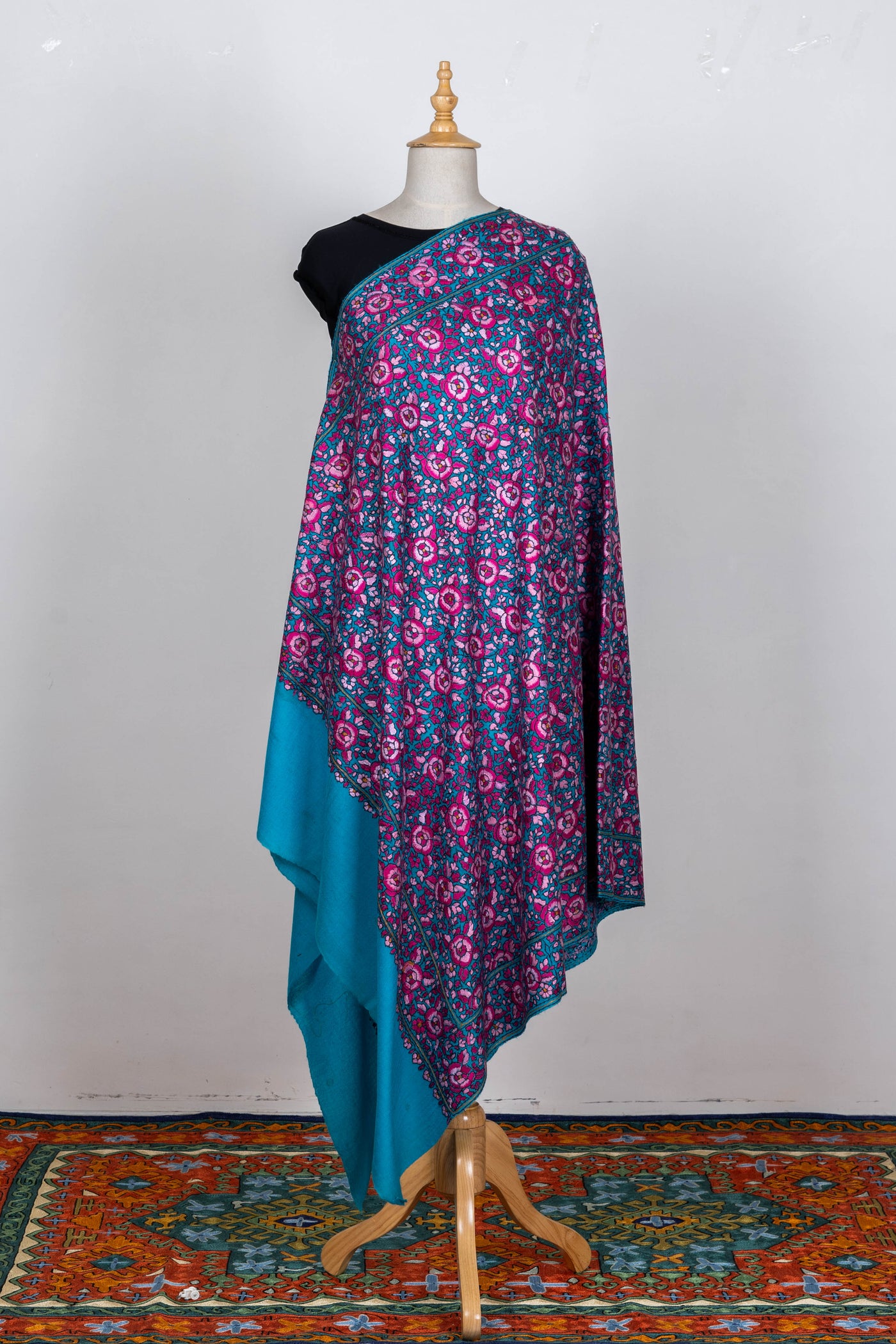 Shabnam Gul – Hand-Embroidered Sozni Jamawar Shawl in Merino Wool