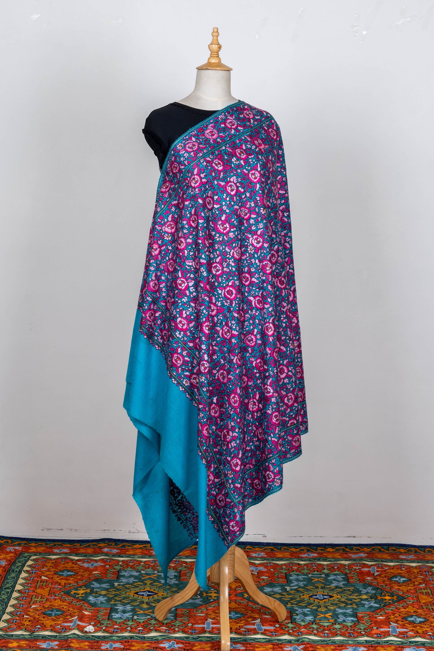 Shabnam Gul – Hand-Embroidered Sozni Jamawar Shawl in Merino Wool