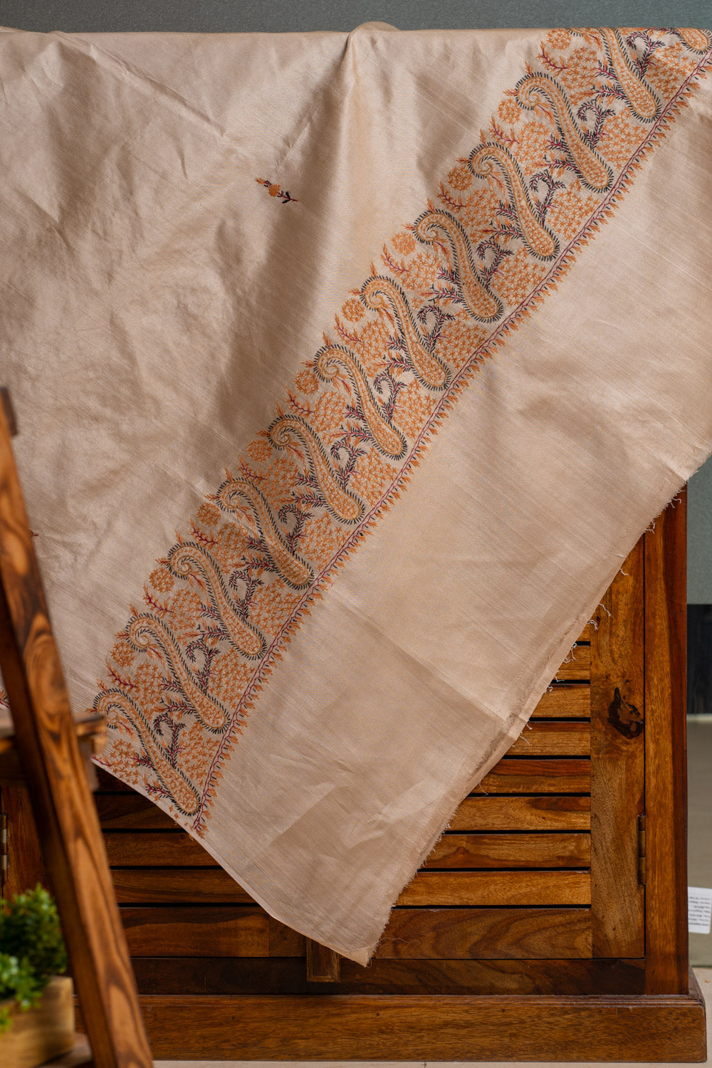 Ivory Elegance Tabby Silk Saree with Sozni Hand Embroidery