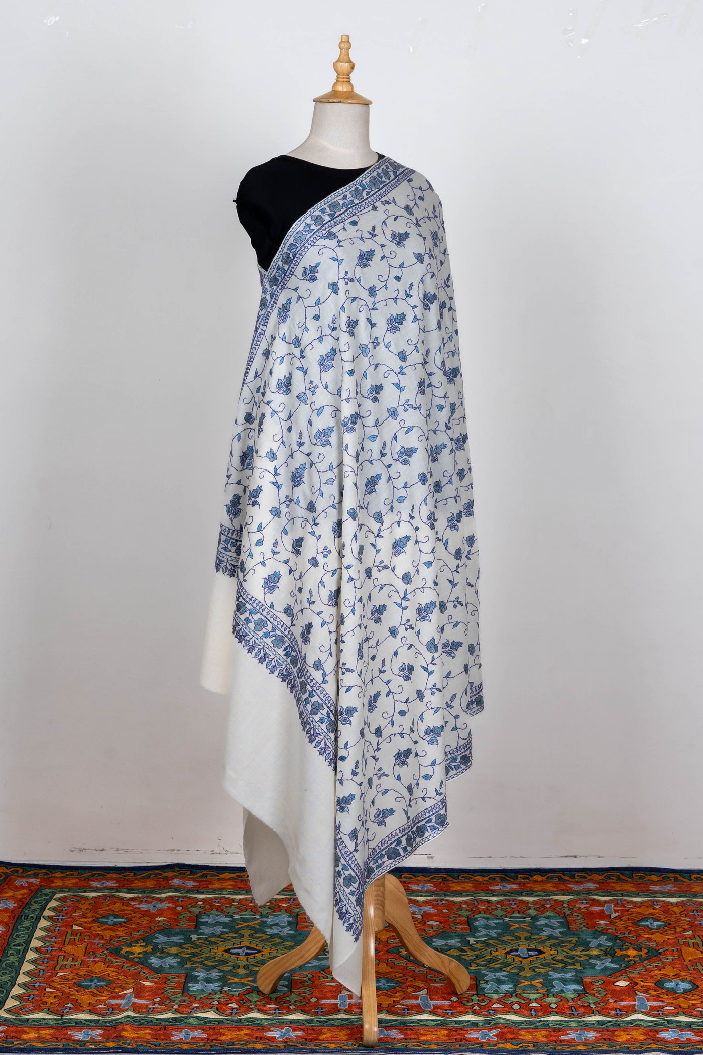 Neelofar – Sozni Hand-Embroidered Merino Wool Shawl