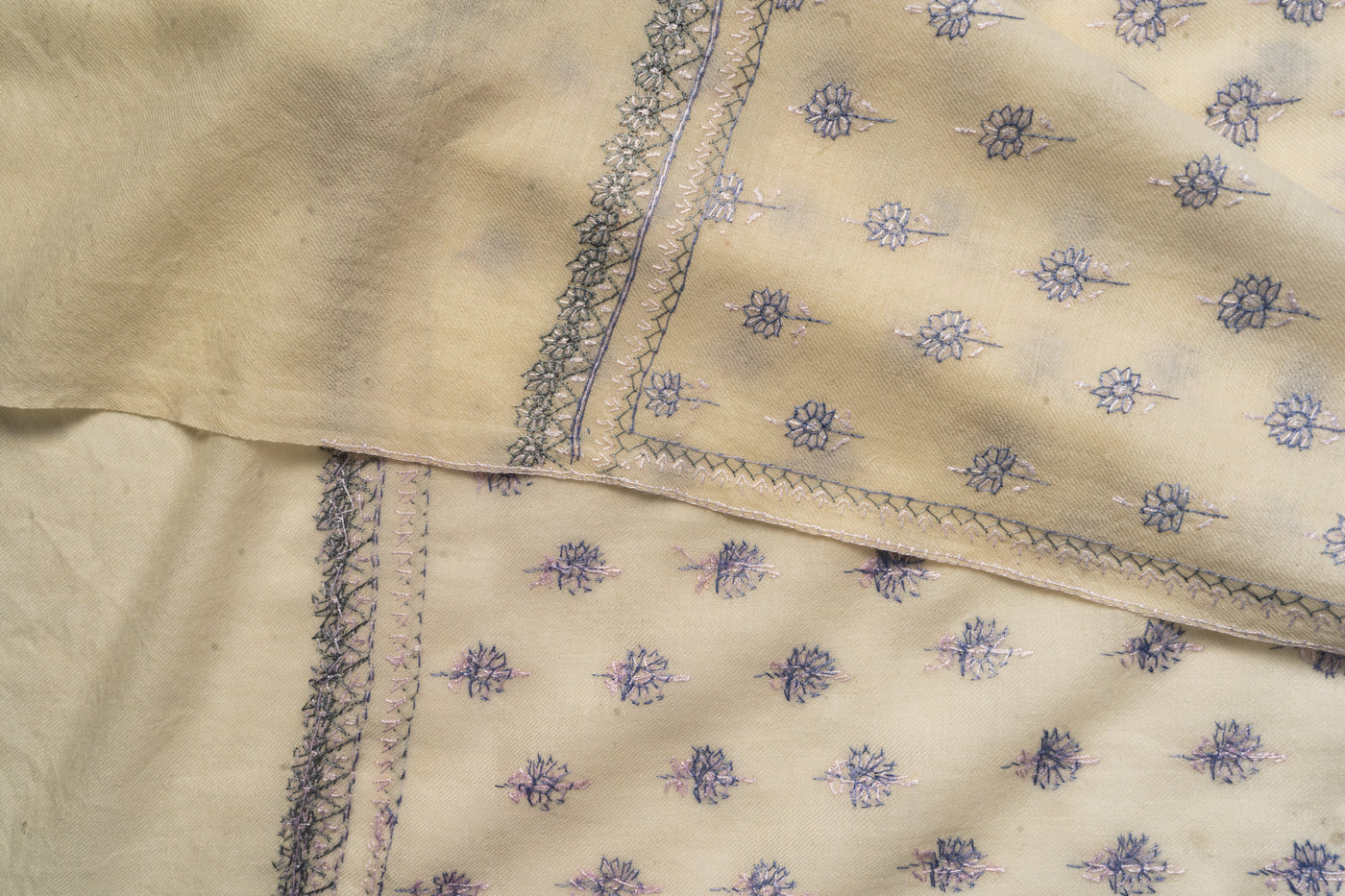 Elegance Unveiled: Hand-Embroidered Merino Wool Sozni Shawl in Ivory Splendor