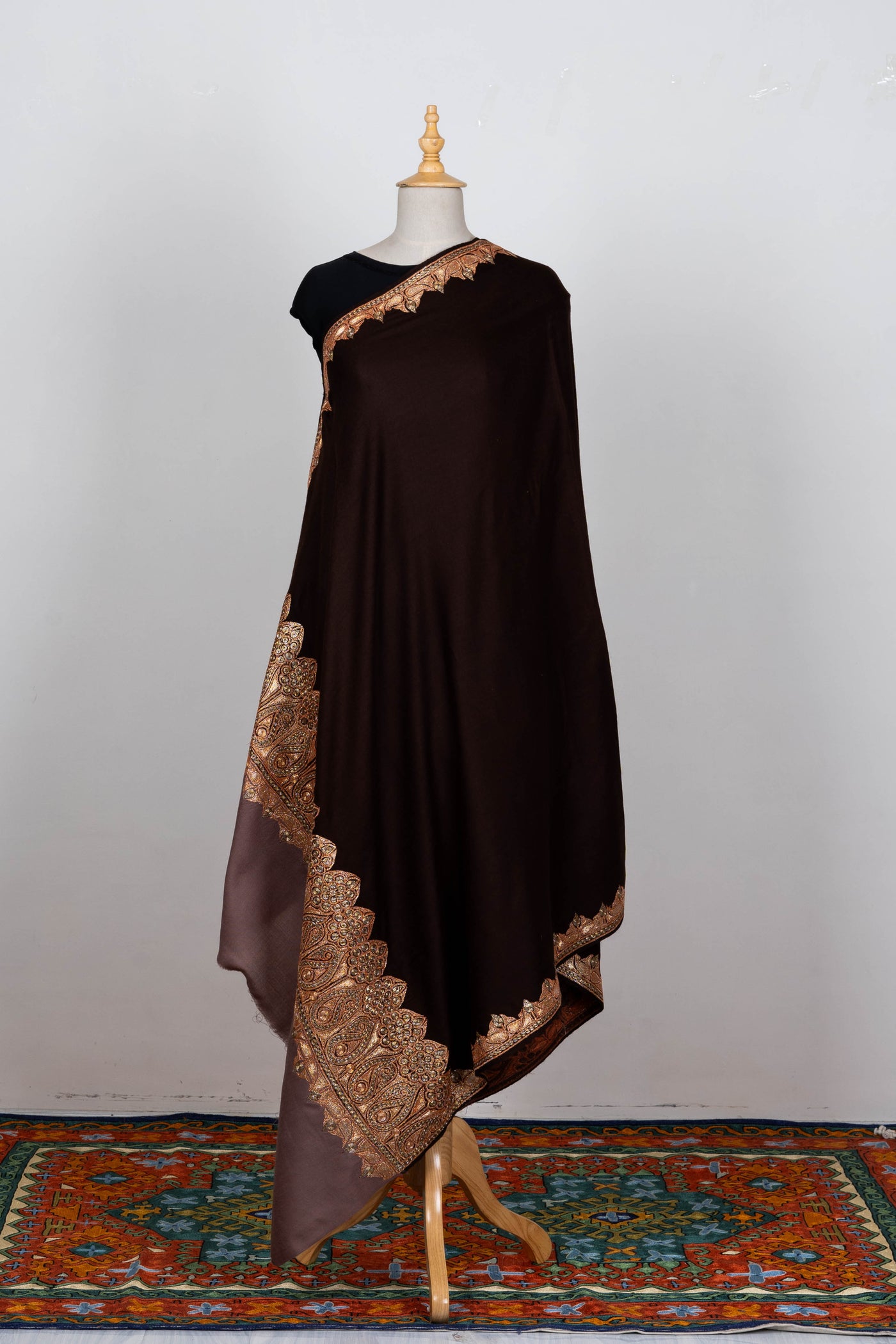 Shahi Nazakat – Merino Wool Shawl with Tilla Embroidery