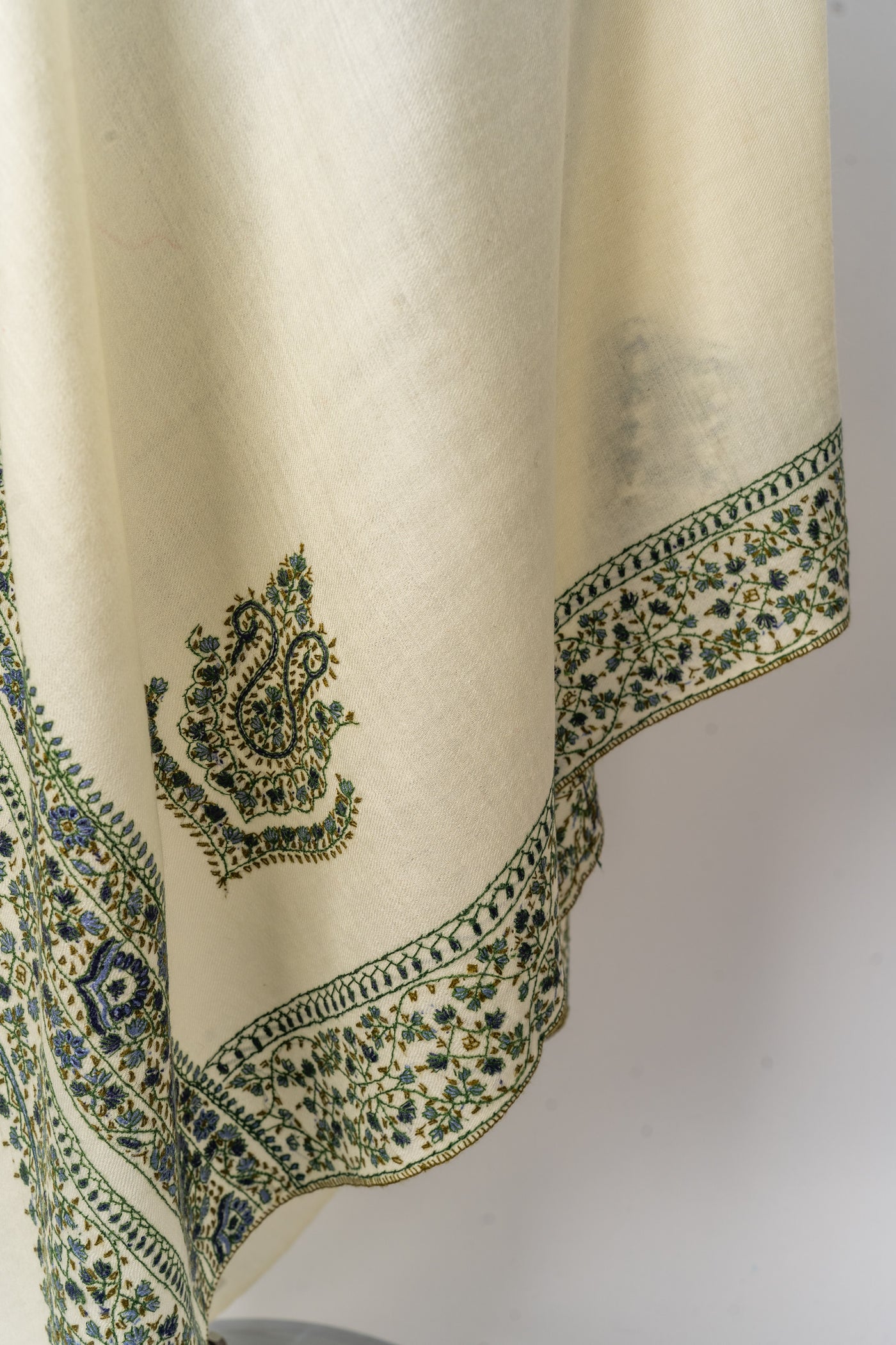 Ivory Elegance: Kashmiri Hand Embroidered Shawl