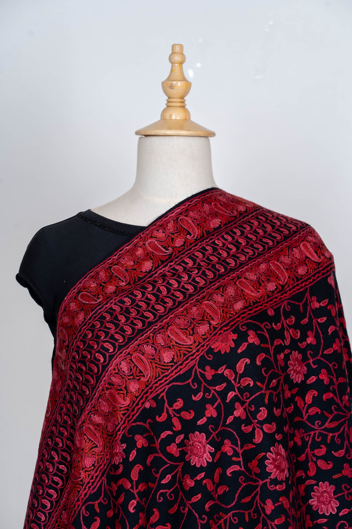 Surkh Nazakat – Hand Aari Embroidered Merino Wool Scarf