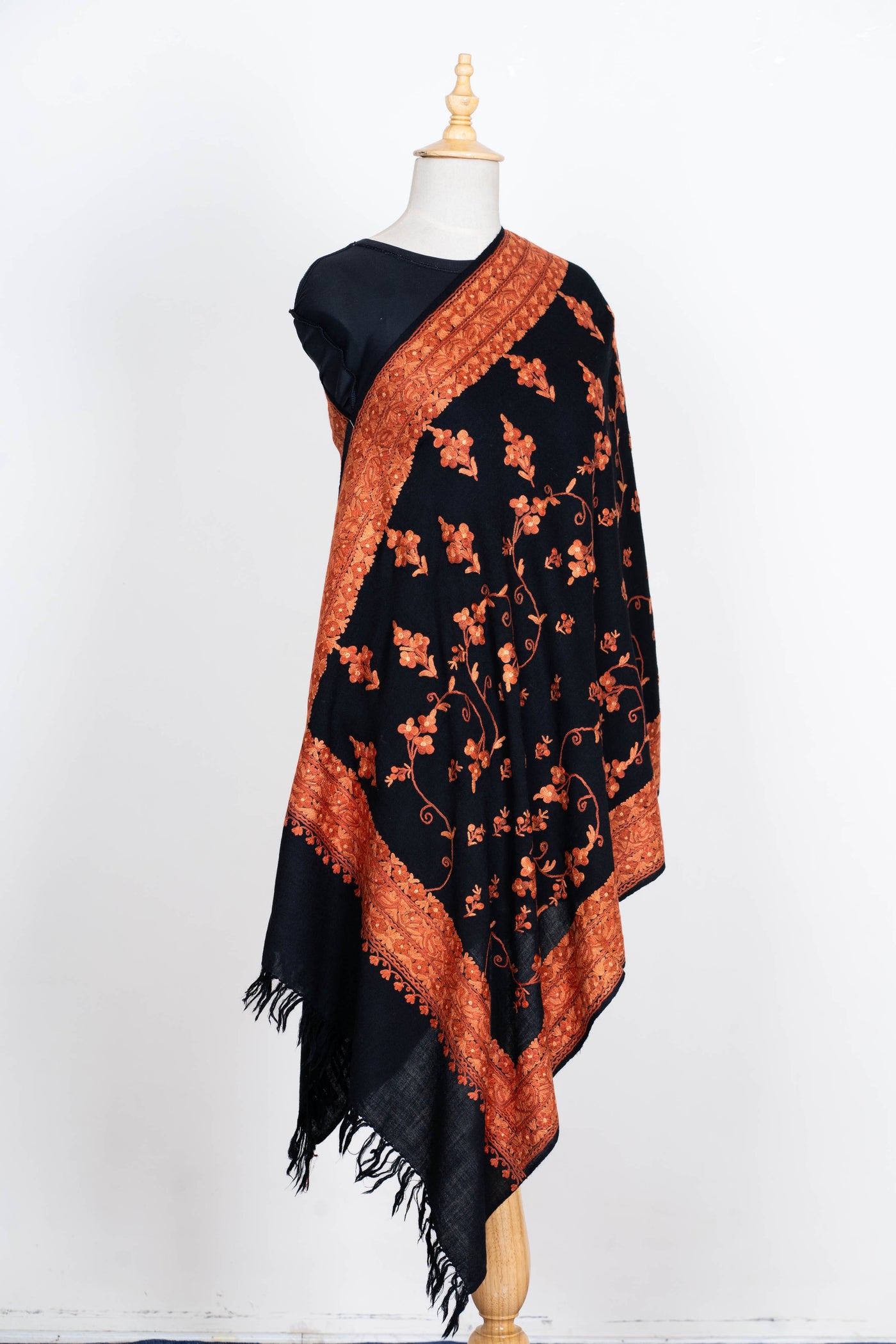 Shabnam-e-Zar – Merino Wool Scarf with Hand Aari Embroidery