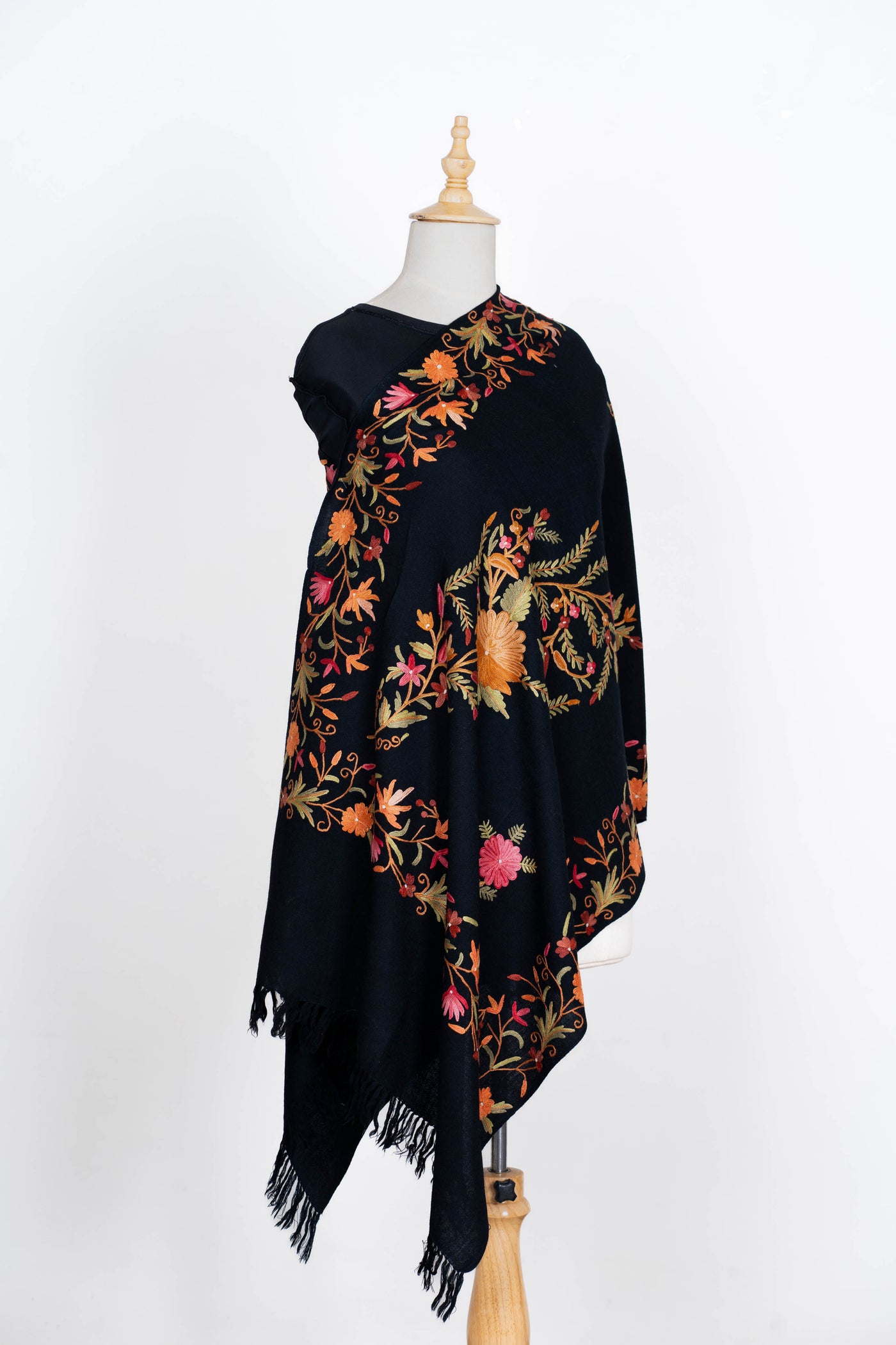 Gulzar-e-Shab – Hand Aari Embroidered Merino Wool Scarf