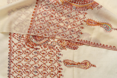 Golden Hour: Sozni Hand-Embroidered Merino Wool Shawl with Paisley Flourish