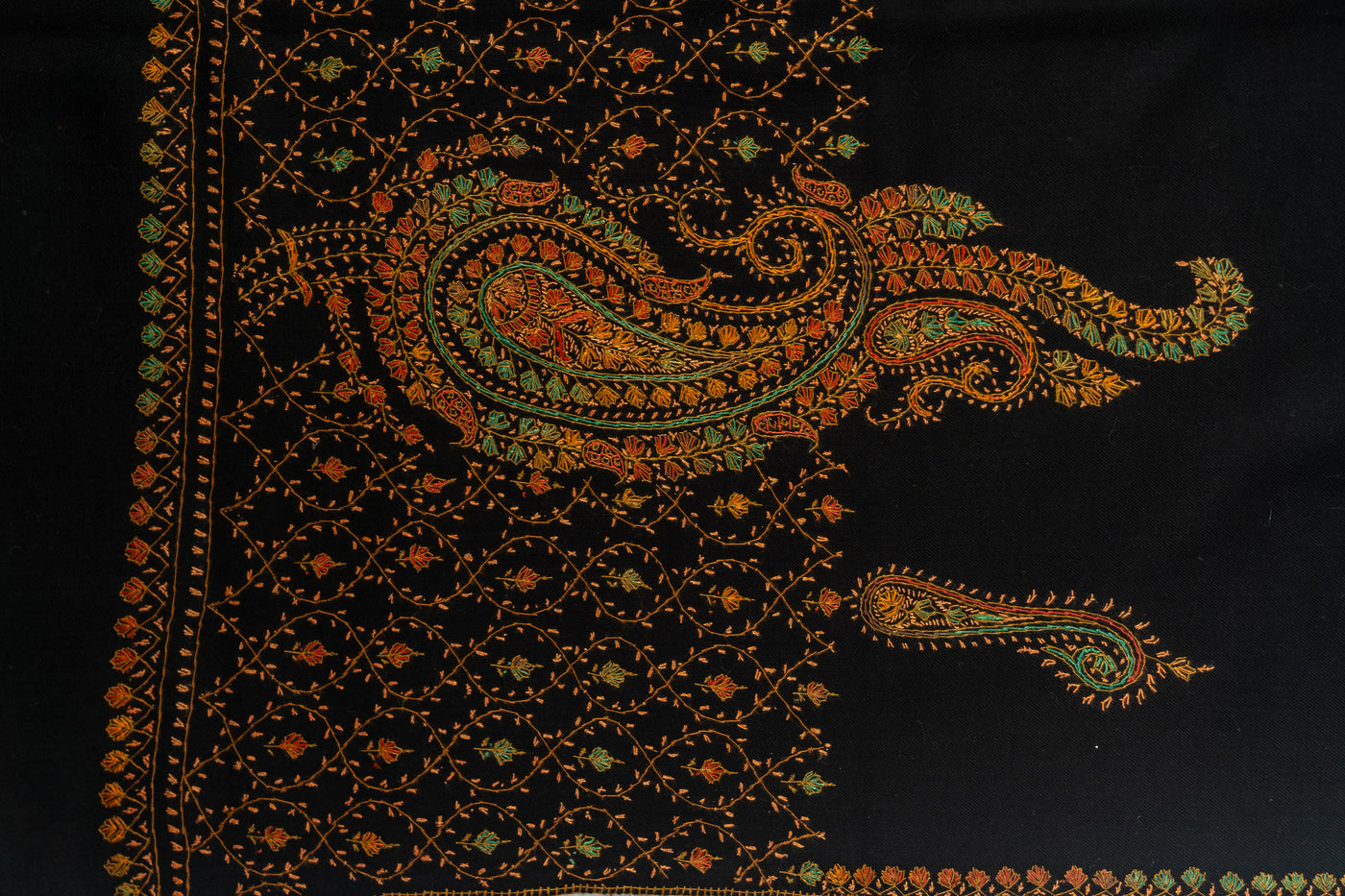 Majestic Midnight: Hand-Embroidered Sozni Paisley Merino Wool Shawl in Black Elegance