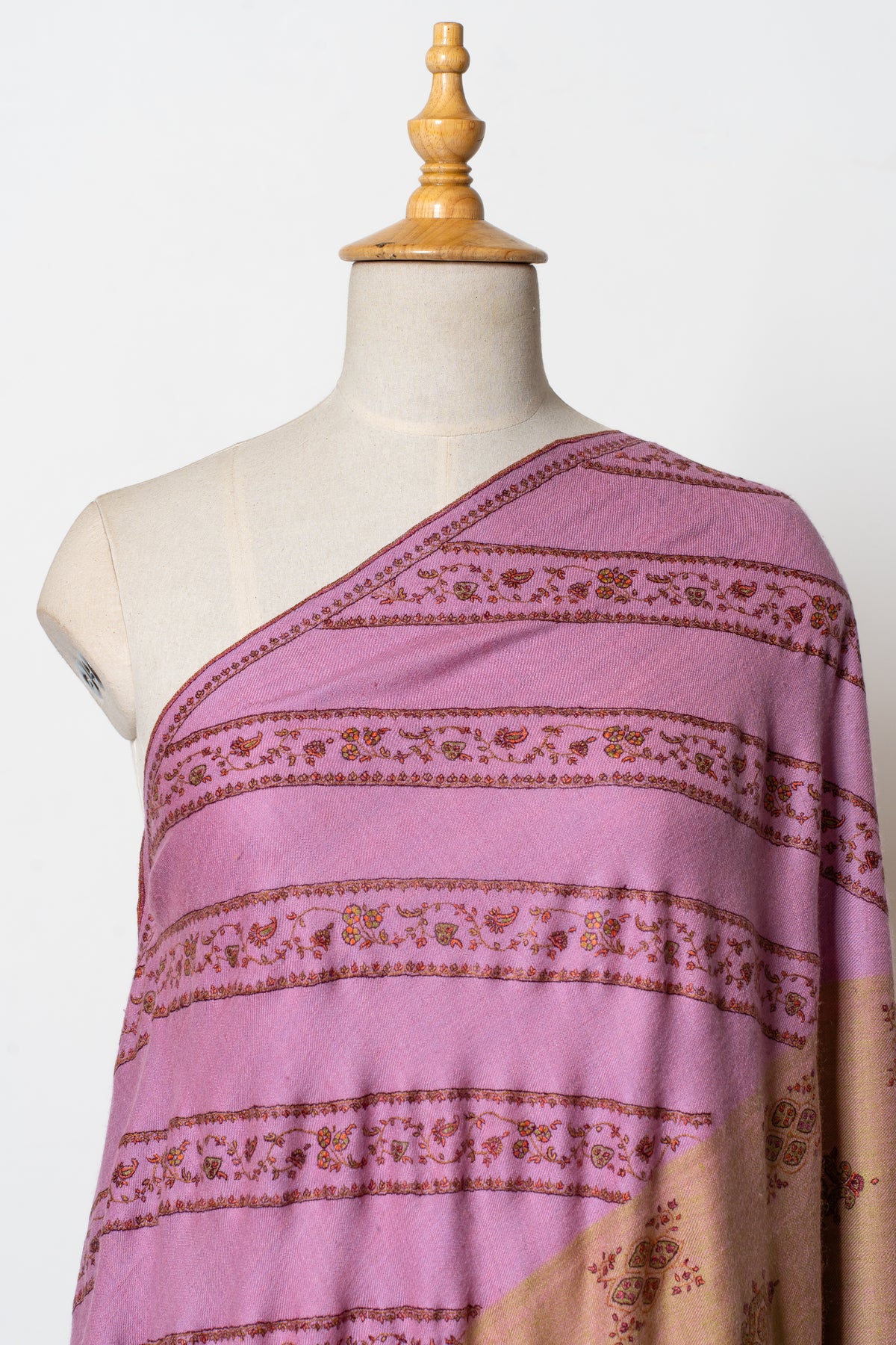 Gulaabi Daastaan – Rose Sozni Hand-Embroidered Pashmina Shawl