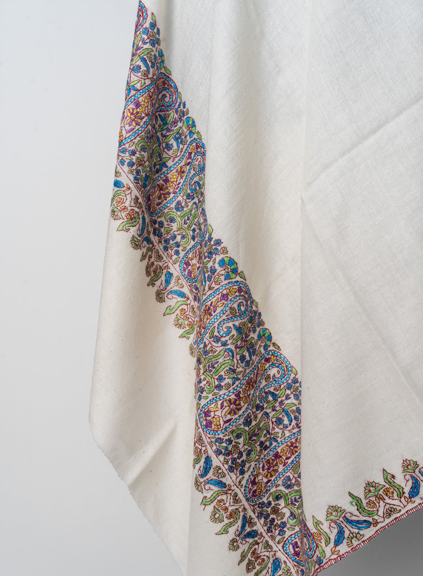 Rang-e-Bahar: Kashmiri Hand Embroidered Sozni Tapestry Shawl