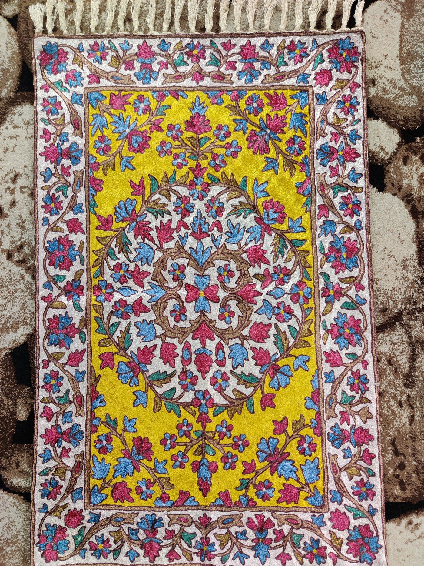 Hand-Aari Embroidered Kashmiri Floral Rug 3 x 2 - KashmKari