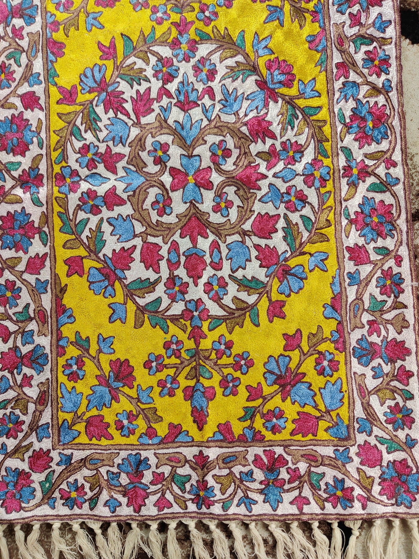 Hand-Aari Embroidered Kashmiri Floral Rug 3 x 2 - KashmKari