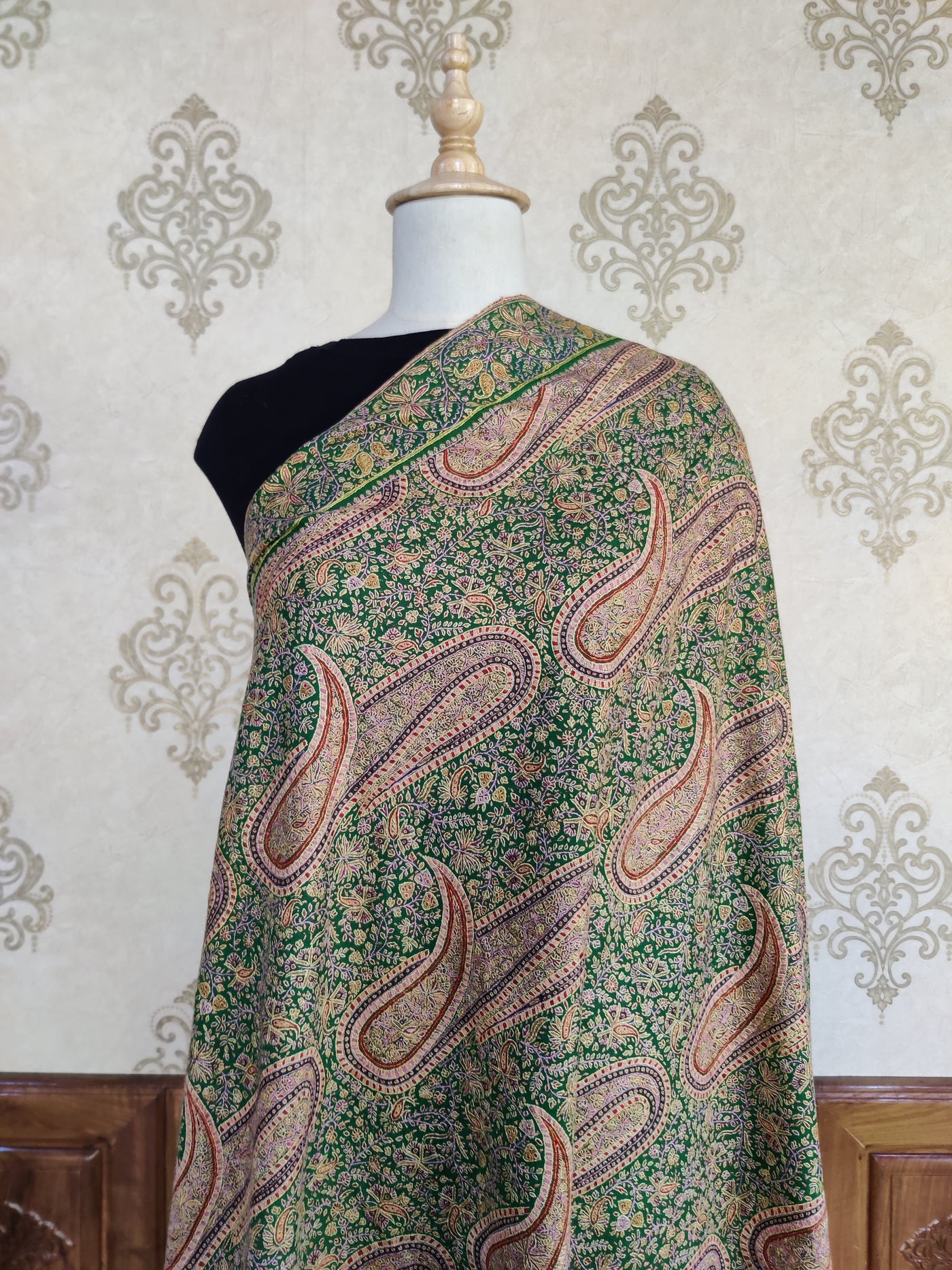 The Paisley Poem: Pure Pashmina Shawl in Green with Vibrant Embroidery - KashmKari