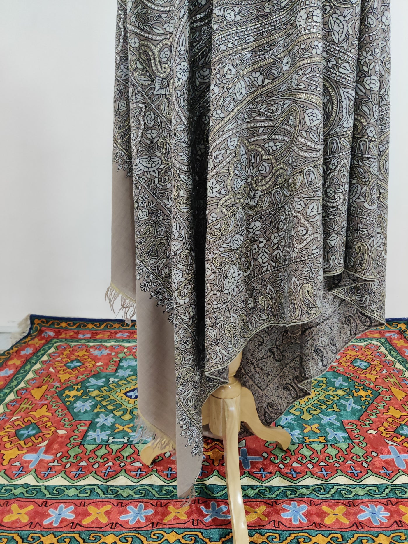 3 Yards : Ebony Paisley Sozni and Tilla Hand Embroidered Pure Pashmina Shawl