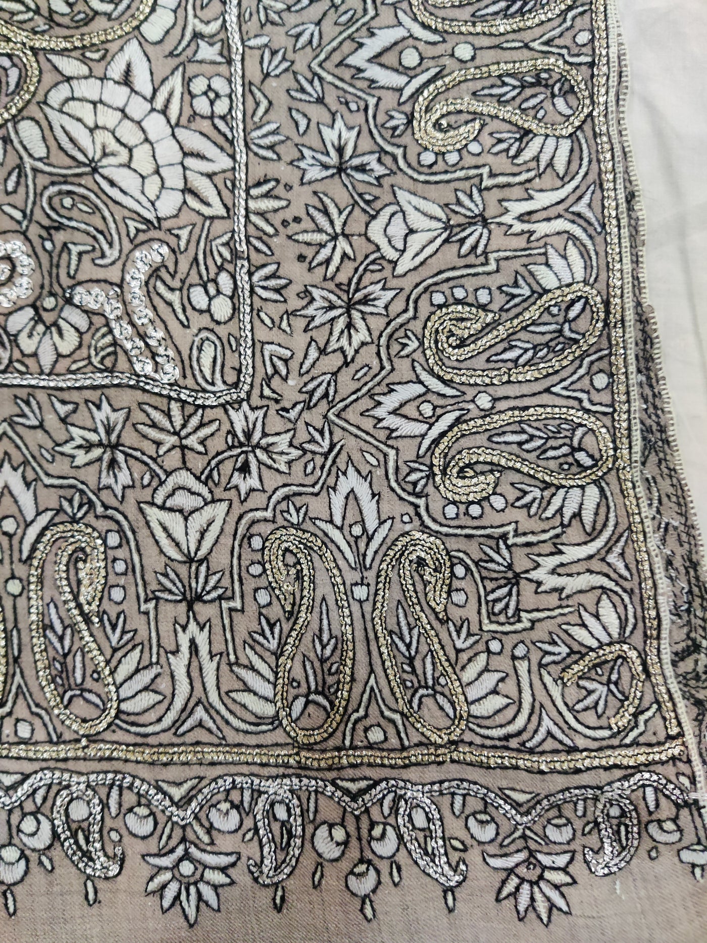 3 Yards : Ebony Paisley Sozni and Tilla Hand Embroidered Pure Pashmina Shawl