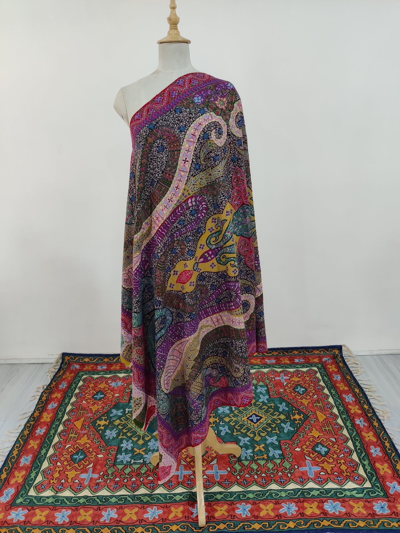 Kalamkari: Hand-Embroidered Sozni Pure Pashmina Shawl