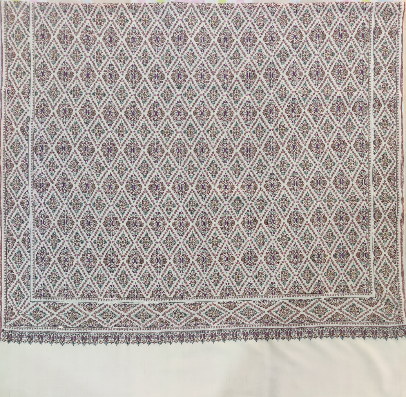 Geometric Harmony: Hand-Embroidered Sozni Pure Pashmina Shawl Jamawar