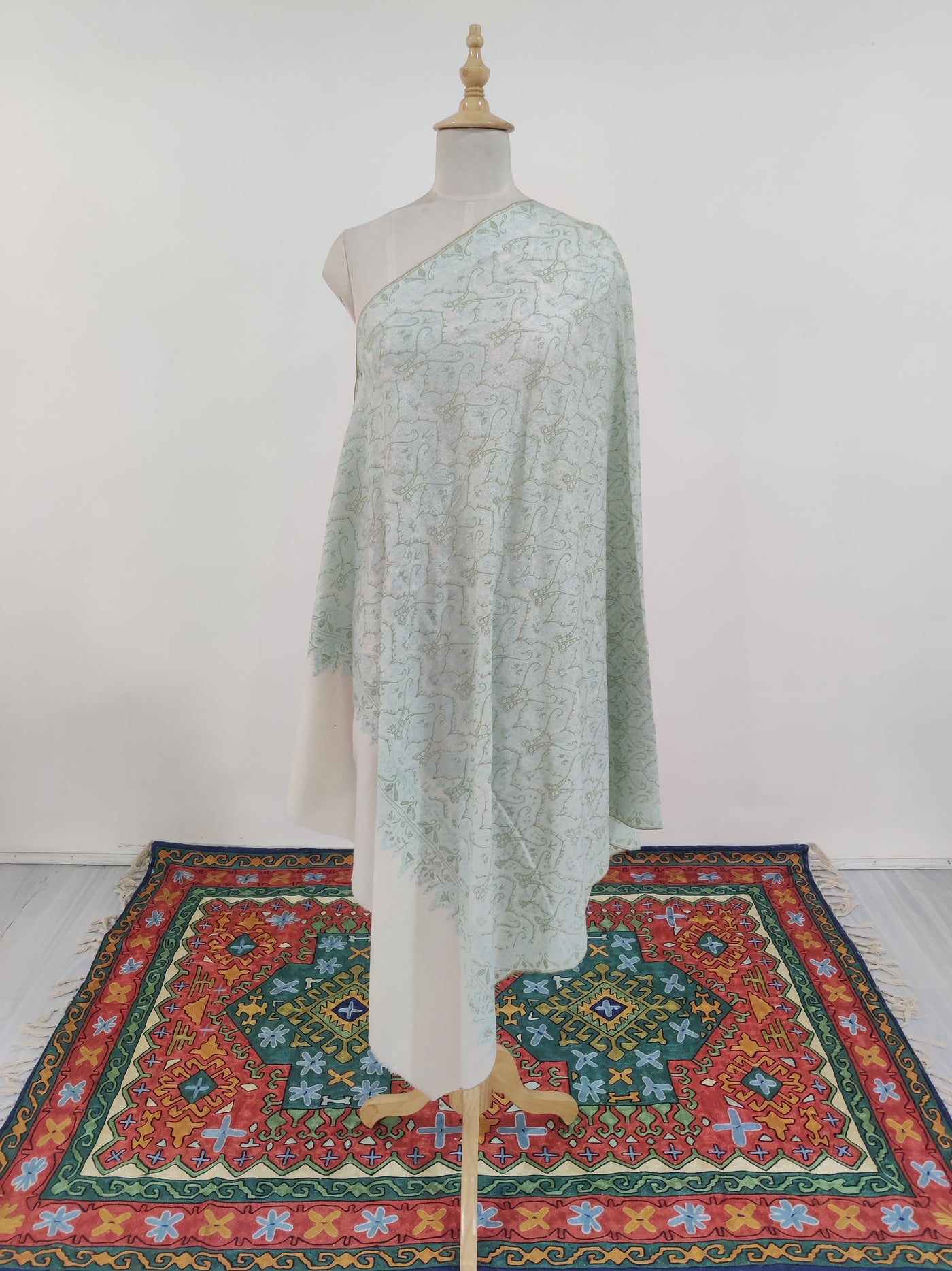 Whispering Mints: Hand-Embroidered Sozni Pure Pashmina Shawl Jamawar