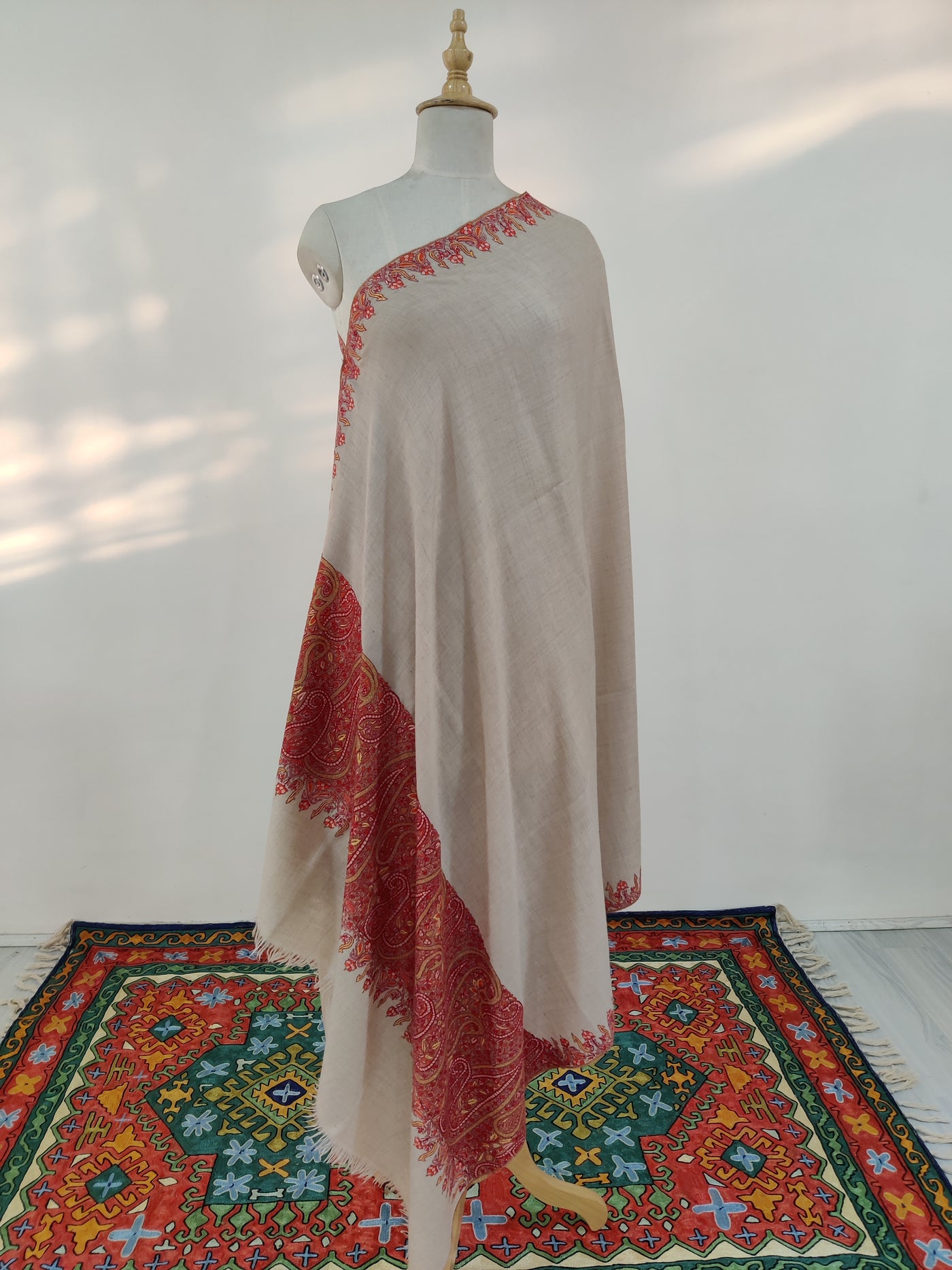 Ivory Grace Pure Pashmina Shawl with Hand-Embroidered Sozni Borders