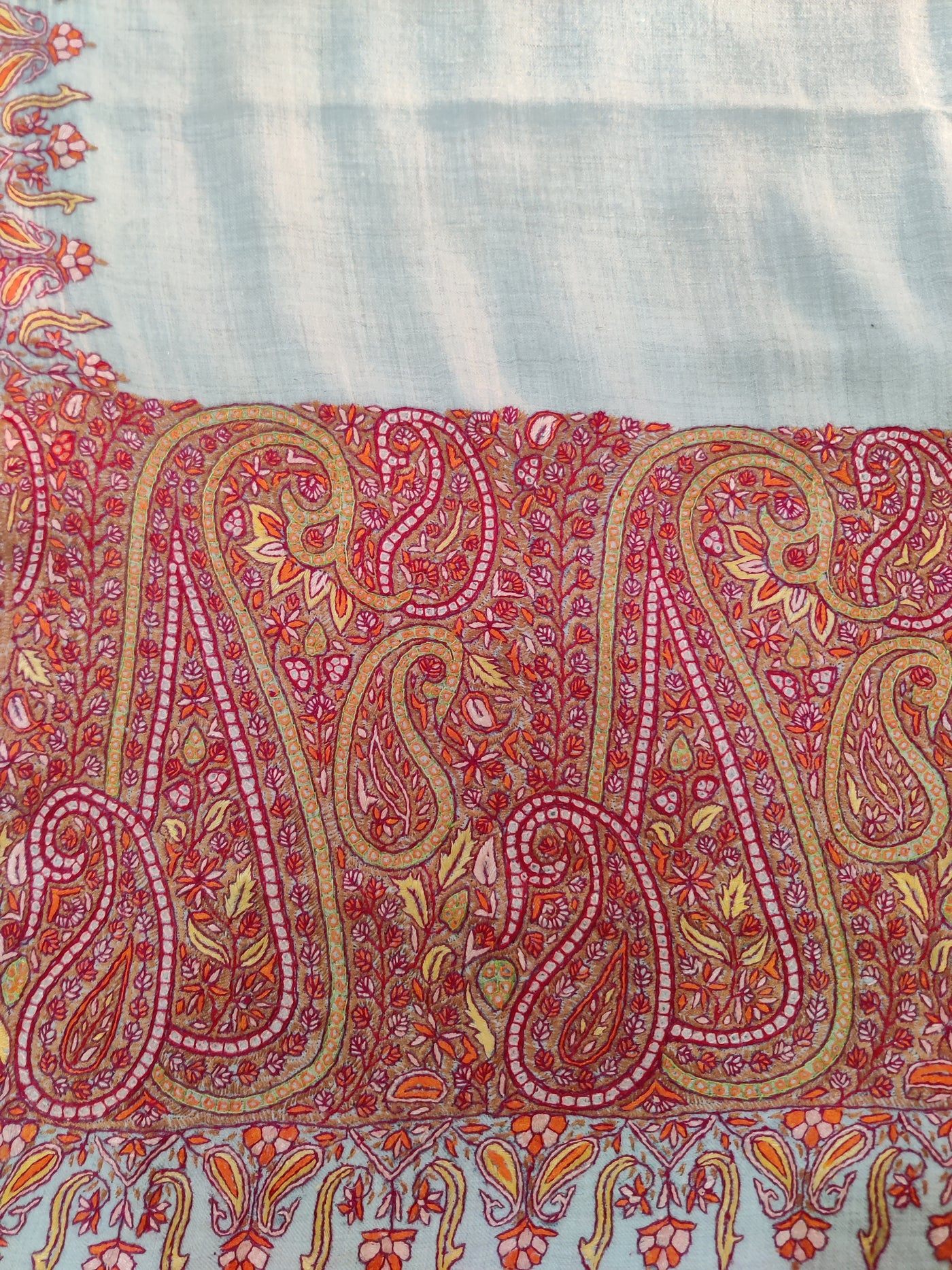 Ivory Grace Pure Pashmina Shawl with Hand-Embroidered Sozni Borders