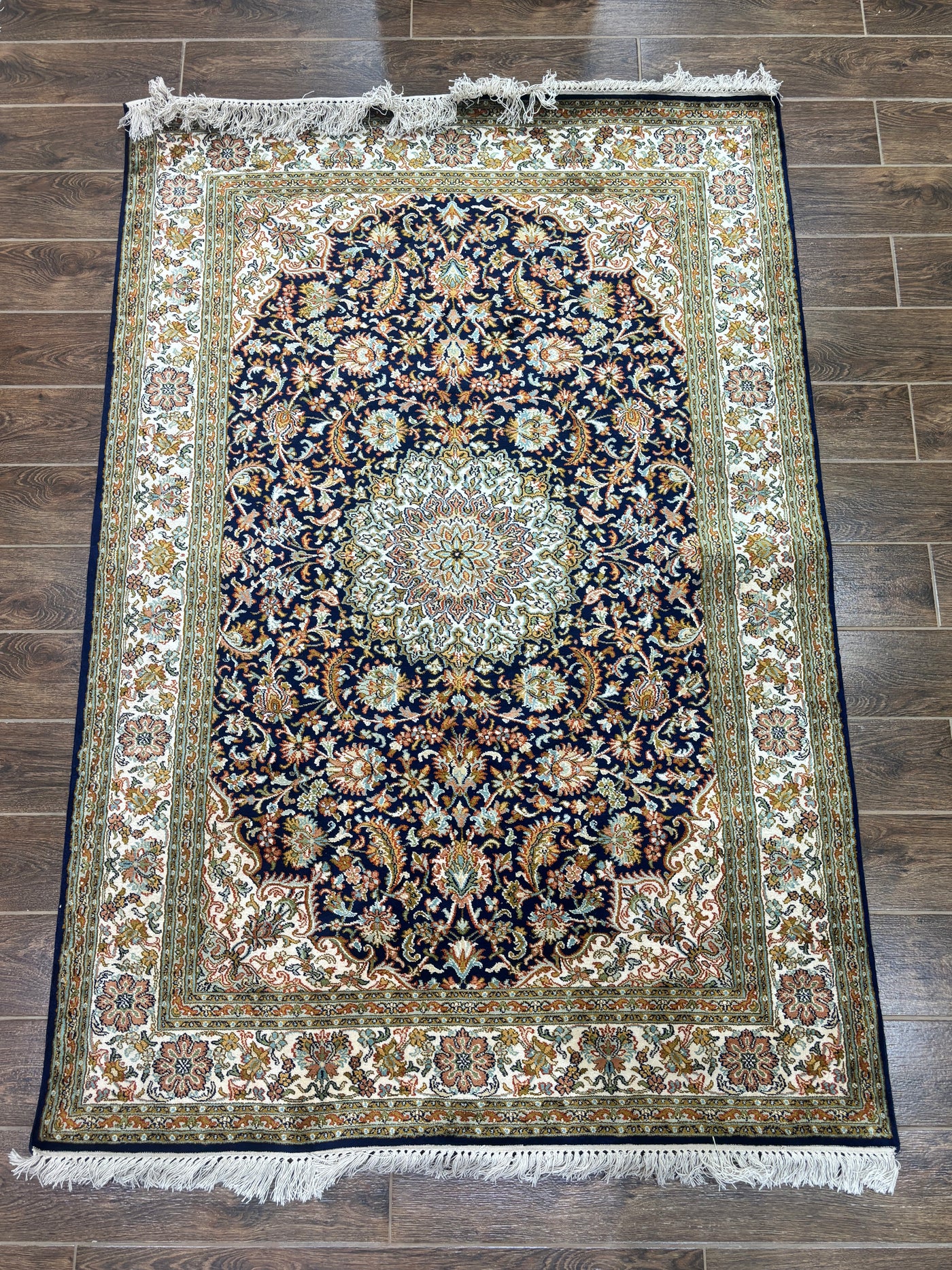 Royal Embrace - Pure Silk Hand Knotted Kashmiri Carpet (2.5FT * 4FT)