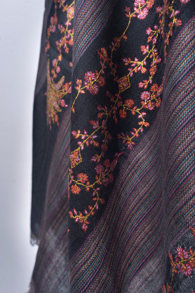 Midnight Florals Sozni Pashmina – Hand Embroidered Allure Scarf