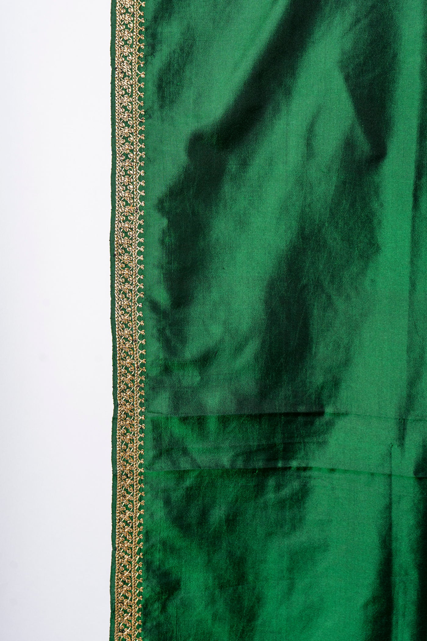 Emerald Elegance Pure Silk Hand-Tilla Embroidery Saree