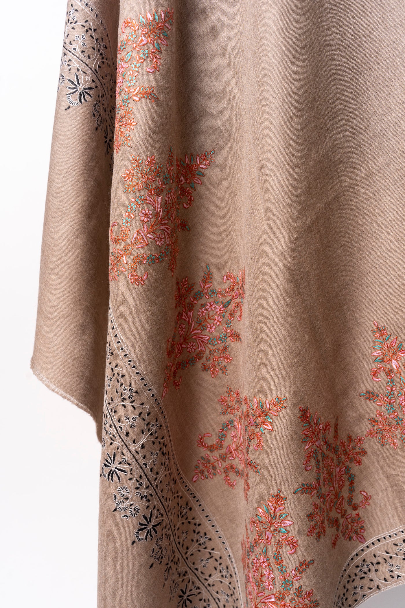 Sozni Garden Pashmina – Hand Embroidered Elegance Shawl