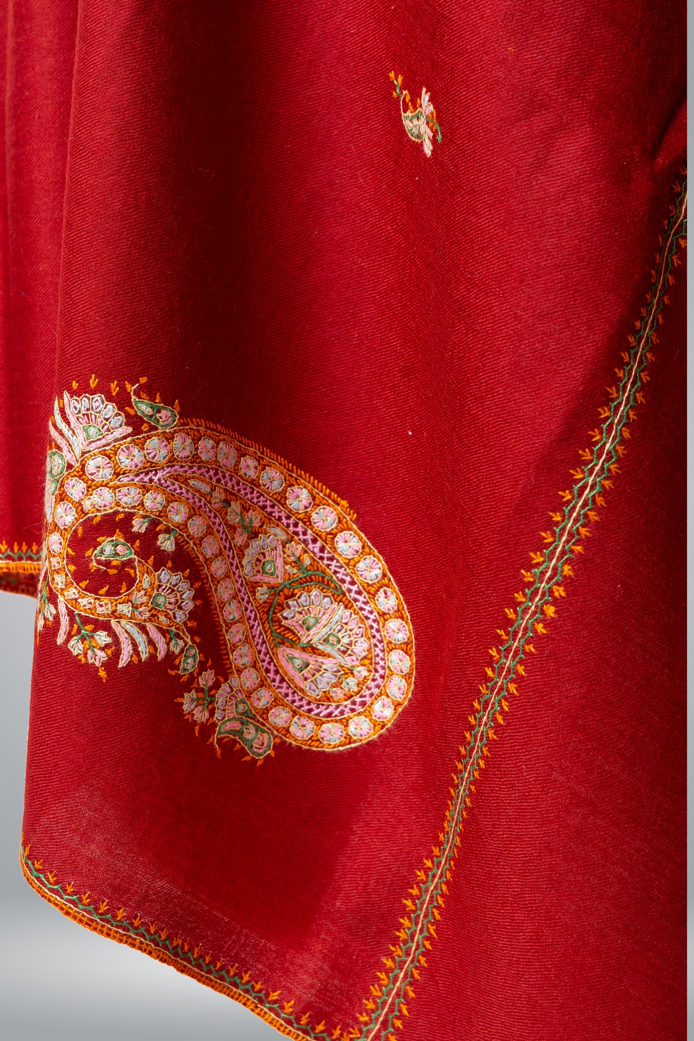 The Crimson Heritage: Premium Sozni Embroidered Kashmiri Shawl - KashmKari