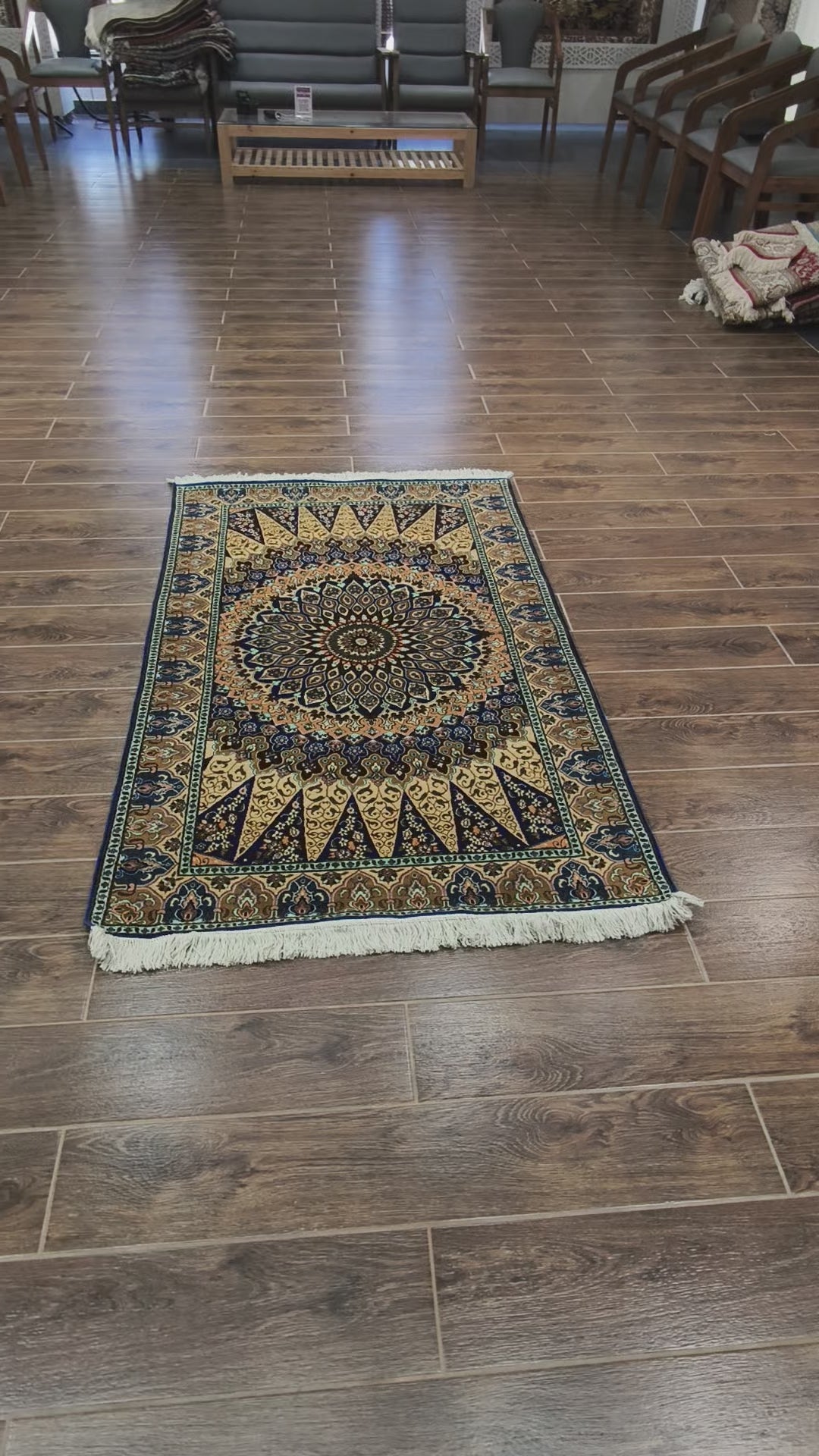 Sunburst Medallion Carpet - Hand Knotted Pure Silk Kashmiri Carpet (3ft * 5ft)