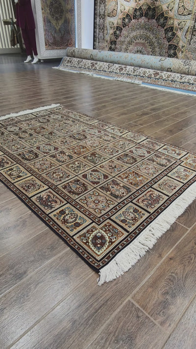 Regal Carpet - Hand Knotted Pure Silk Kashmiri Carpet 4ft * 6ft