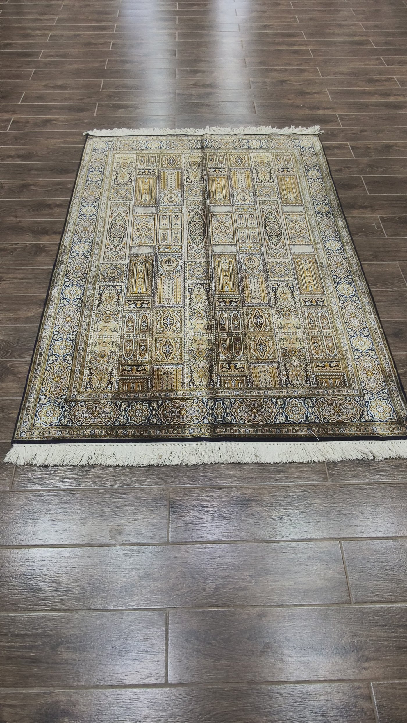 Palatial Gold Trellis Design Carpet - Hand Woven Pure Silk Kashmiri Carpet (4ft * 6ft)