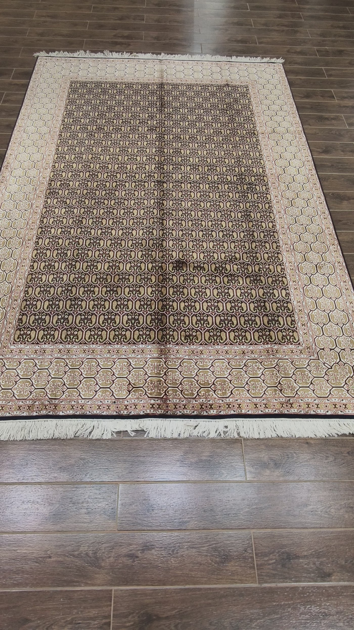 Golden Harmony Geometric Trellis Carpet - Hand Knotted Pure Silk Kashmiri Carpet (9ft * 6ft)