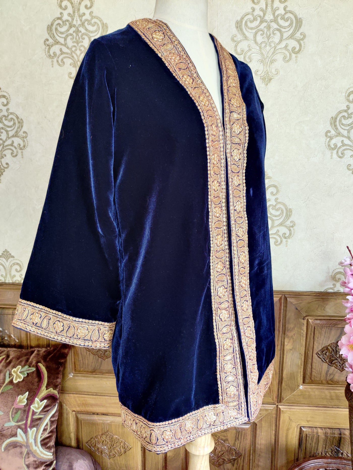 Blue Kashmiri Robe With tilla Embroidery , Luxurious Velvet Kimono Robe With Tilla Work