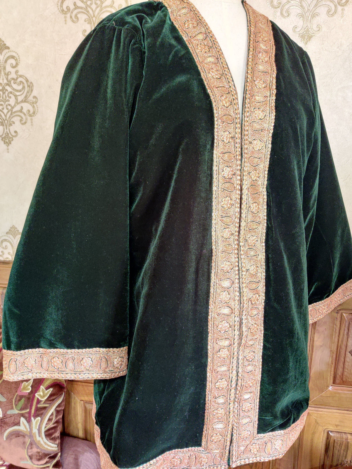 Green Kashmiri Robe With tilla Embroidery , Luxurious Velvet Kimono Robe With Tilla Work - KashmKari