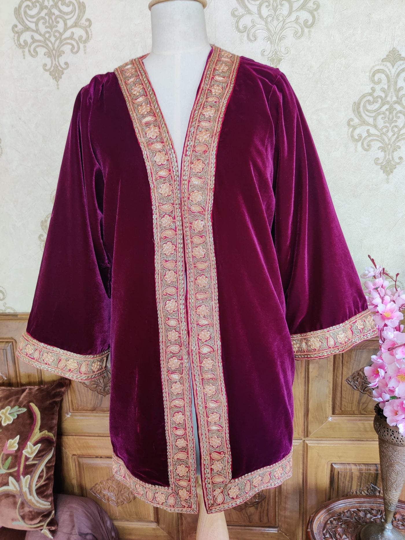Kashmiri Robe With tilla Embroidery , Luxurious Velvet Kimono Robe With Tilla Work - KashmKari