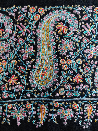 Elegance and Refinement: The Kashmiri Black Pure Pashmina Hand Embroidery Shawl - KashmKari