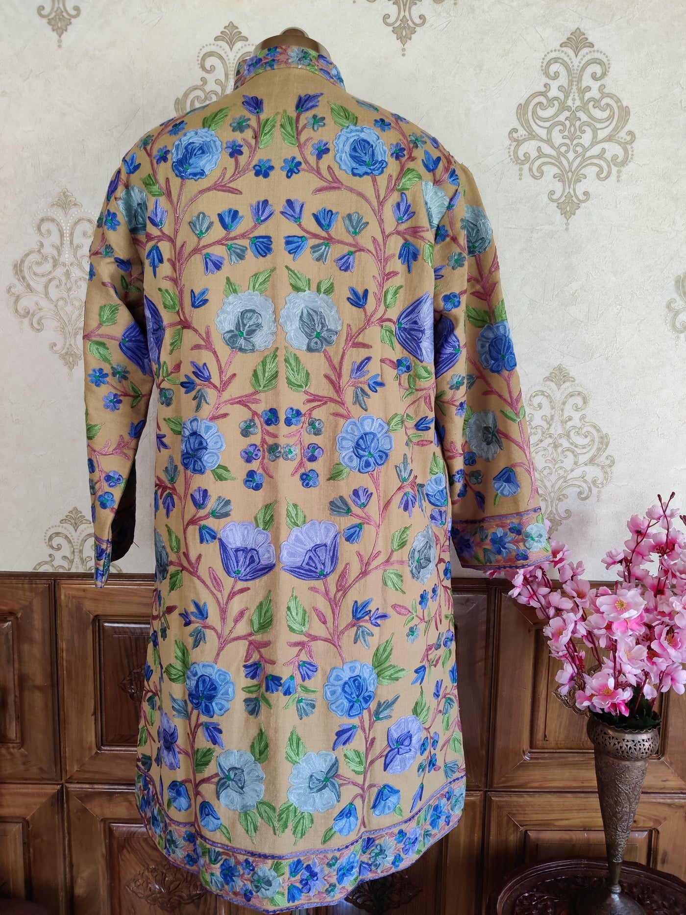 Beige Kashmiri Floral Embroidered Coat Jacket KashmKari Get Kashmiri coat With Bohemian Embroidery at best price Online  | Kashmir Thread 