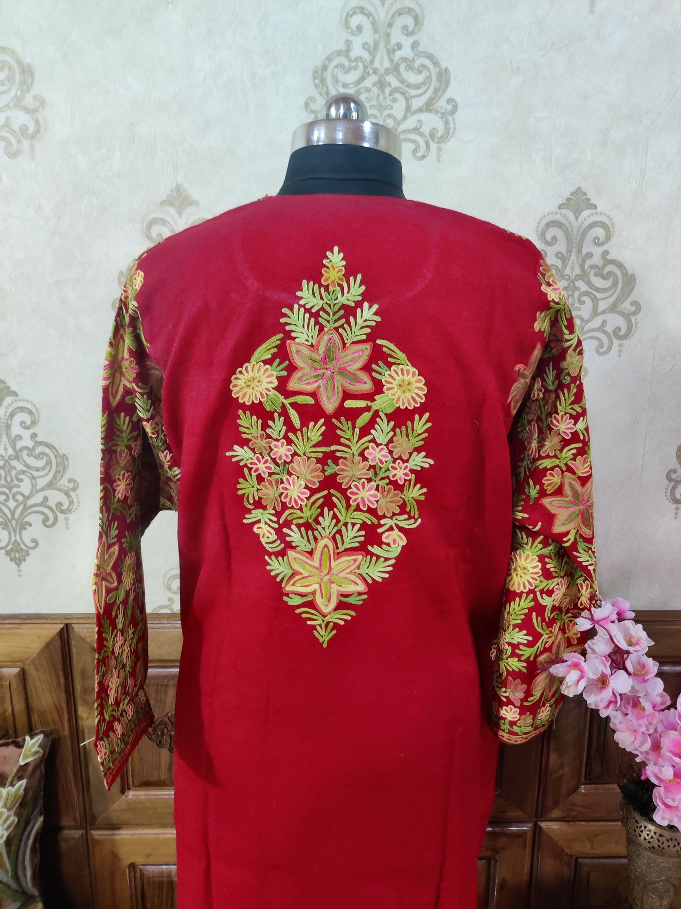 Maroon Kashmiri Woolen Pheran with all over multi color Aari Embroidery Pheran KashmKari Buy Kashmiri Phiran Aari Embroidery Online at a Friendly Price | Kashmir Thread 