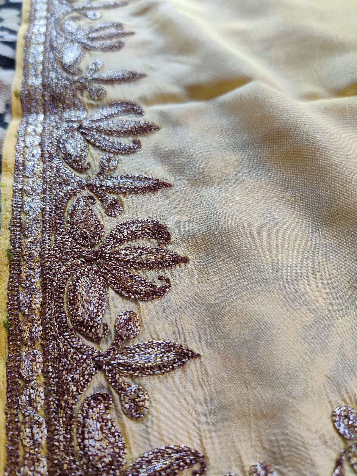 Kashmir Thread Summer Suit Pure Silk Kashmiri Suit Three-Piece With Tilla Embroidery