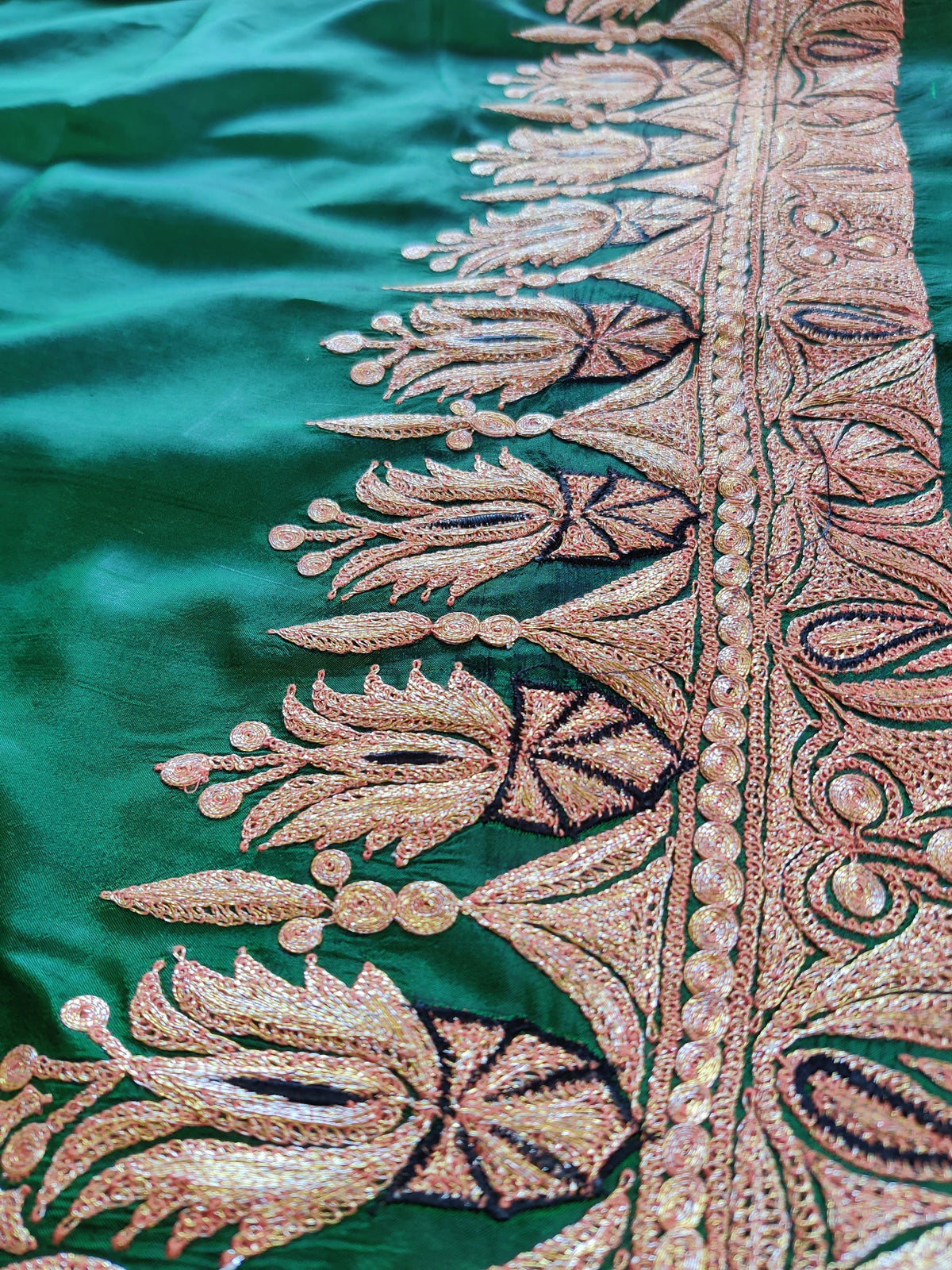 Kashmir Thread Summer Suit Pure Silk Kashmiri Suit Three-Piece With Tilla Embroidery